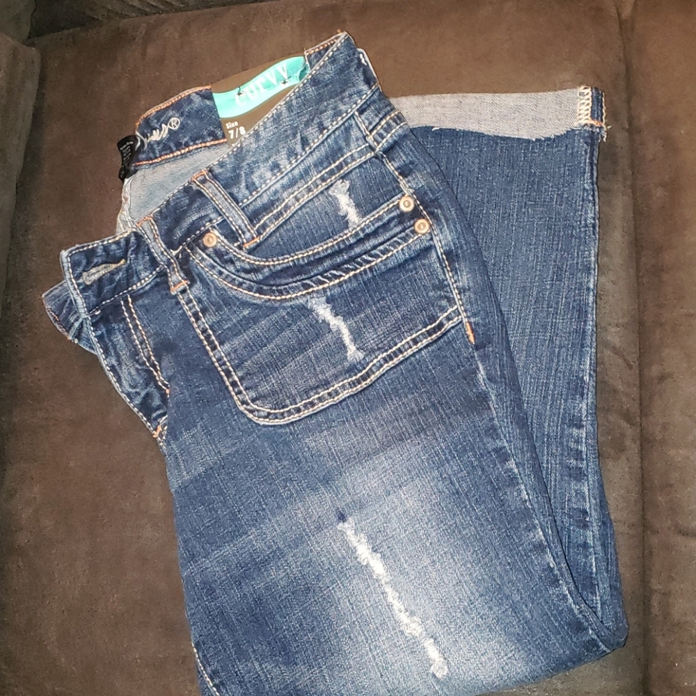 ARIYA JEANS - Picture 3 of 10